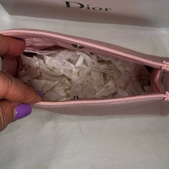 Dior Pink Cosmetic Bag with Samples - Picture 4 of 5